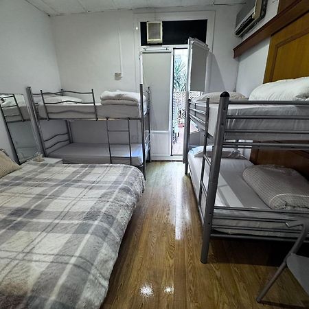 Habitacion Para Grupos Y Familias Hasta 8 Barcellona Esterno foto