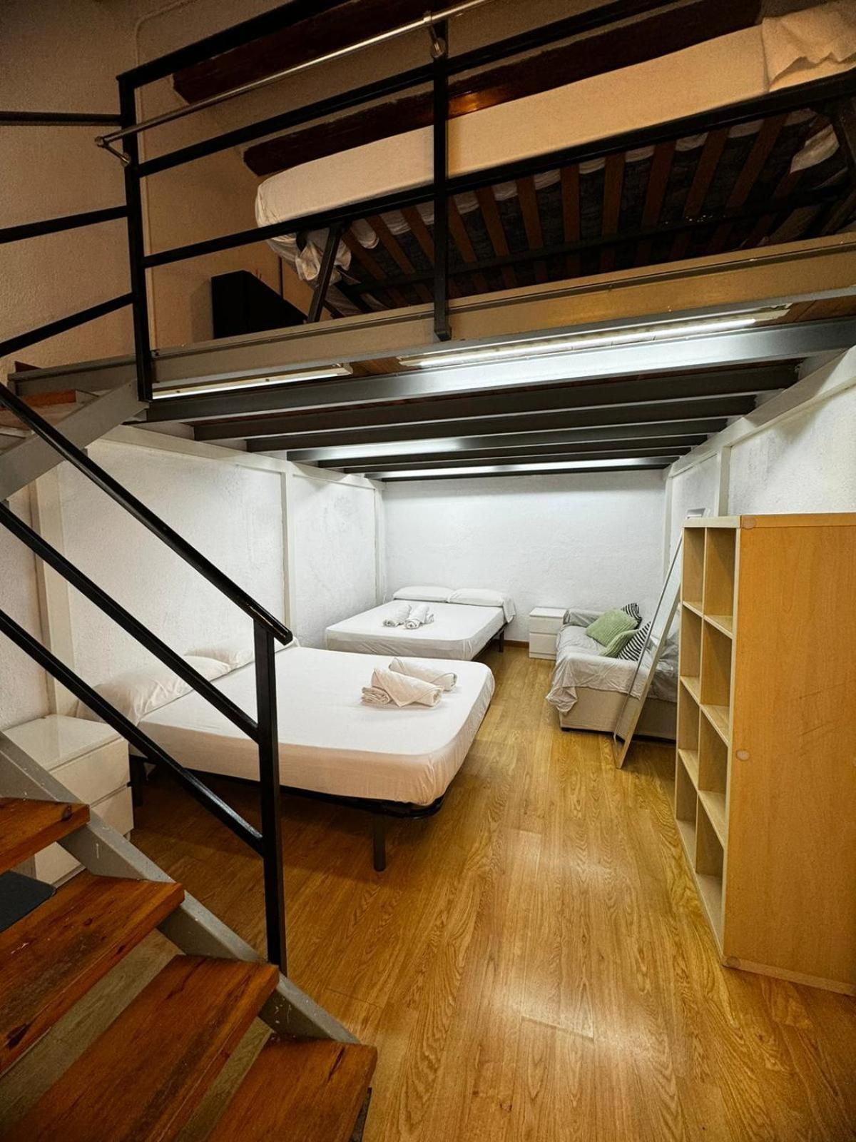 Habitacion Para Grupos Y Familias Hasta 8 Barcellona Esterno foto