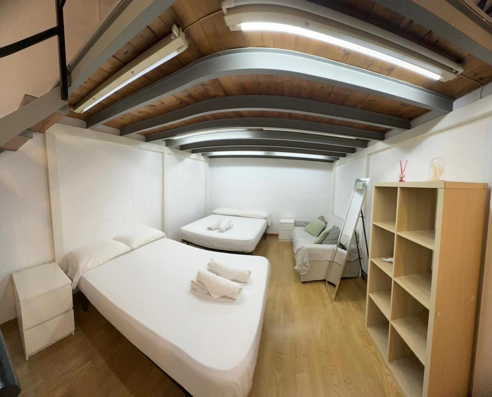 Habitacion Para Grupos Y Familias Hasta 8 Barcellona Esterno foto